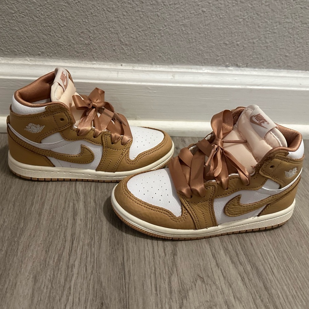 AIR JORDAN RETRO 1 HIGH OG